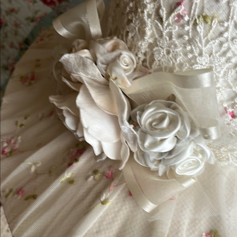 Floral Lace Wide Brim Hat with Bow - Picture 3 of 10